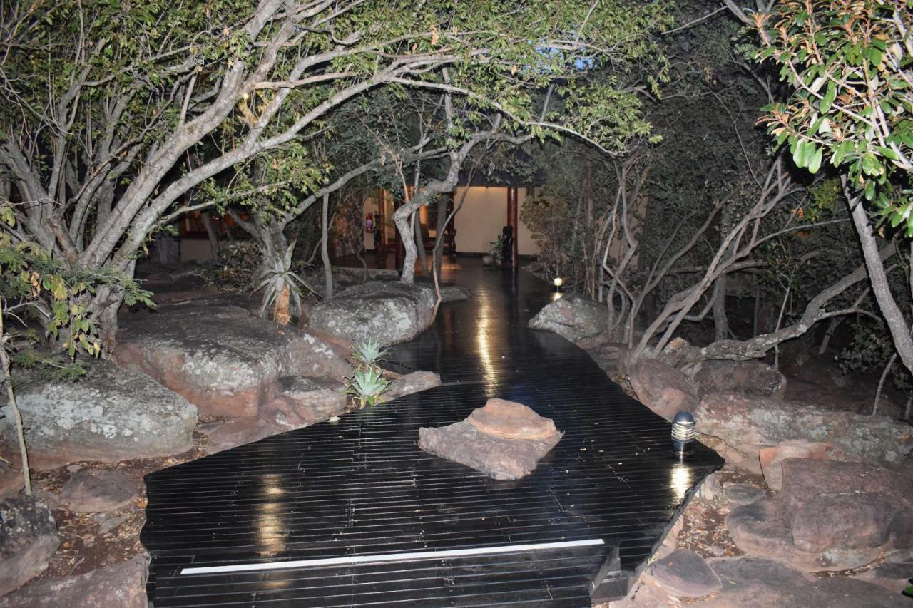 Sekala Private Game Lodge ヴェルハヴォンデン・ゲーム・リザーブ エクステリア 写真